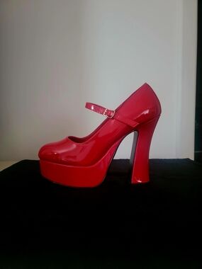 Discontinued Demonia Dolly-50 Red Patent Platform Pumps Size 7 Like New